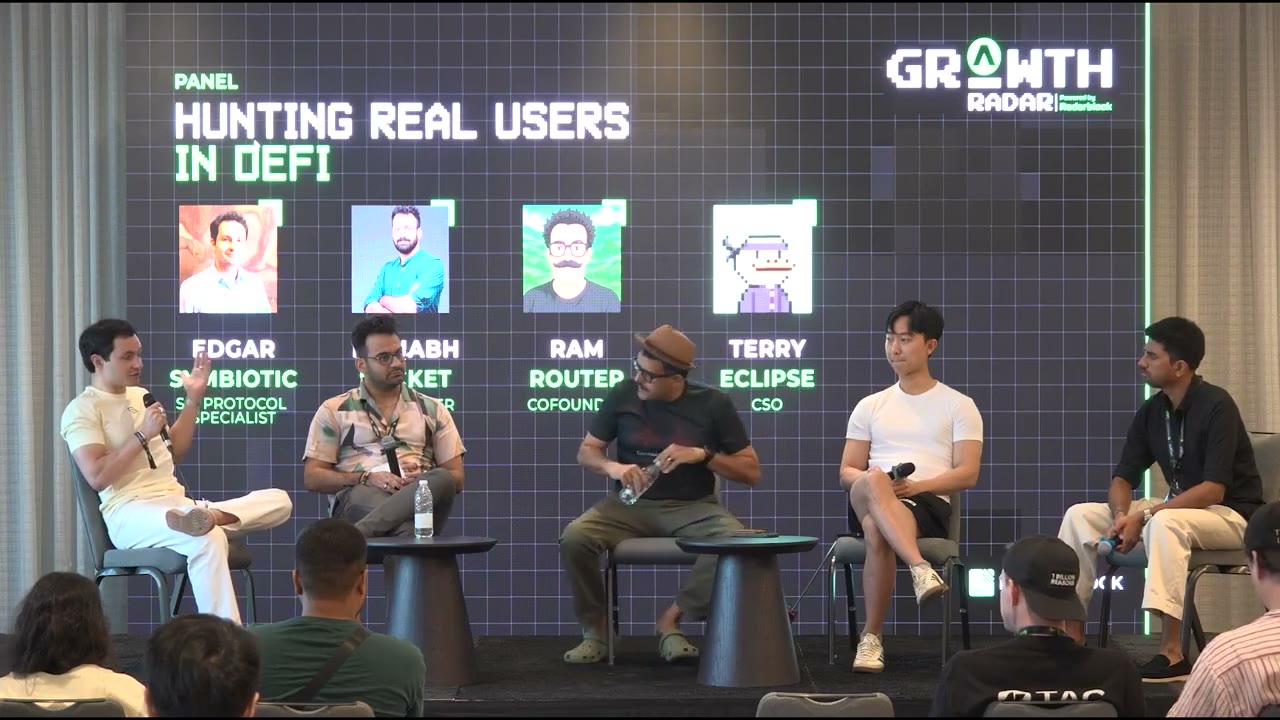 Edgar Roth on the 'How to Get REAL Users in DeFi' panel in Dubai
